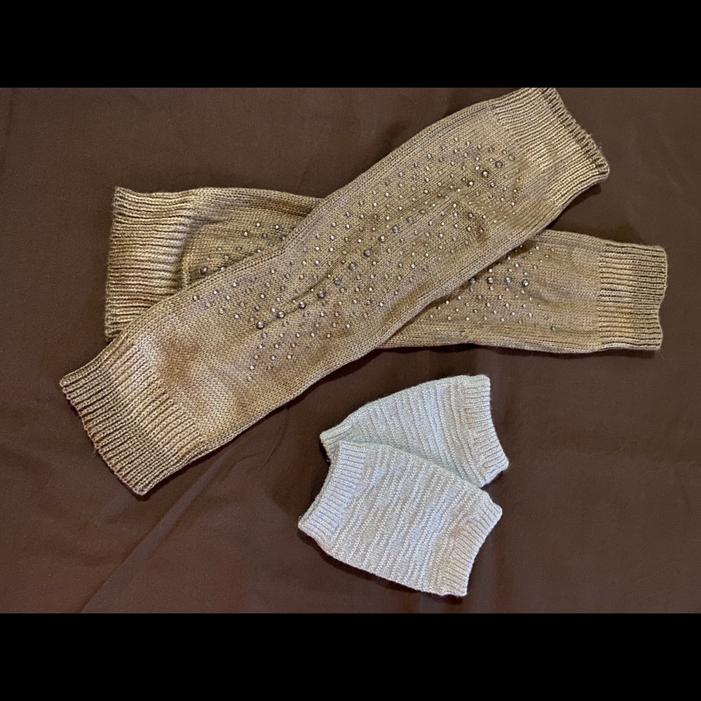 NWOT 2 Pairs of Leg Warmers Brown and Gray for $5